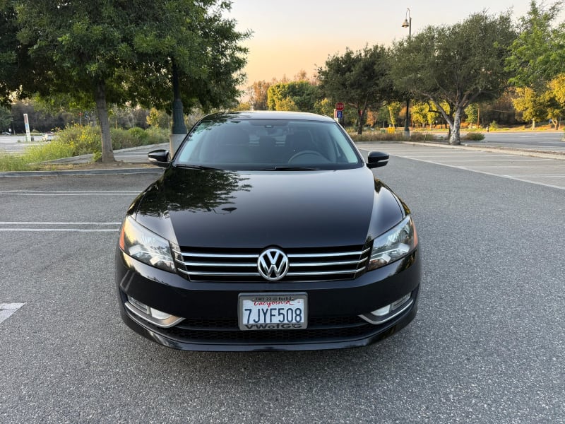 2015 VOLKSWAGEN Passat photo 2