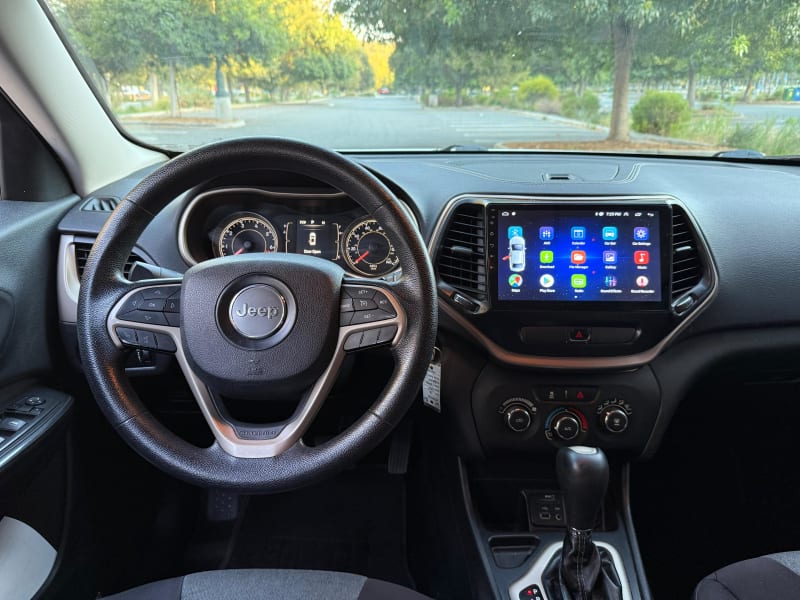 2014 JEEP Cherokee photo 11