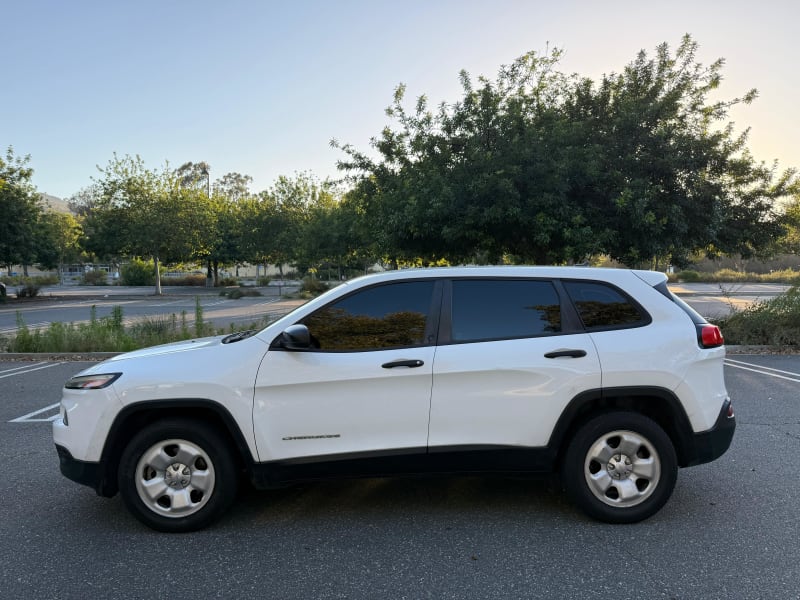 2014 JEEP Cherokee photo 8