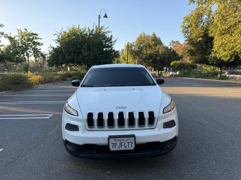 2014 JEEP Cherokee photo 2