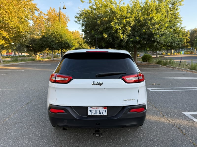 2014 JEEP Cherokee photo 6
