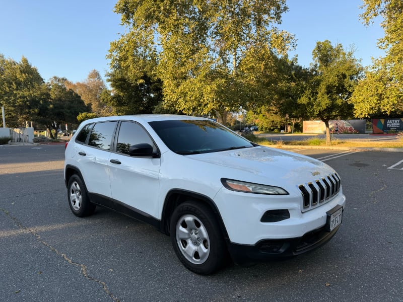 2014 JEEP Cherokee photo 3