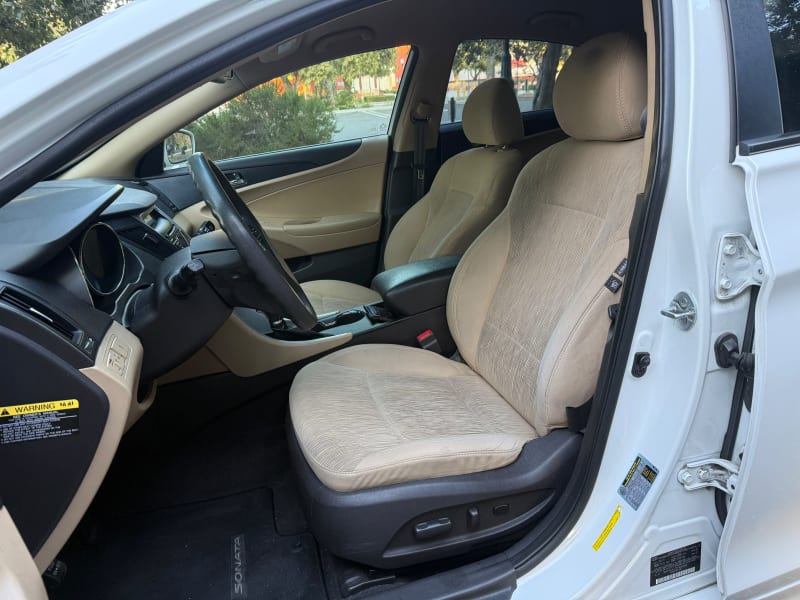 2012 HYUNDAI Sonata photo 9