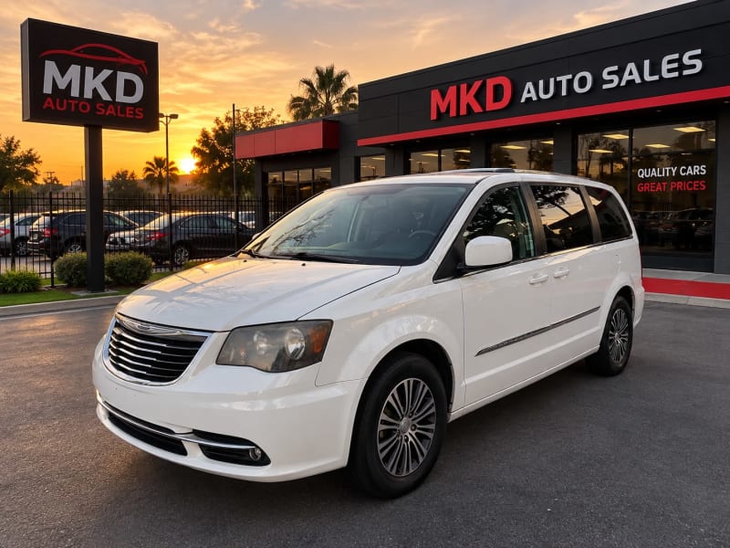 2014 CHRYSLER Town and Country