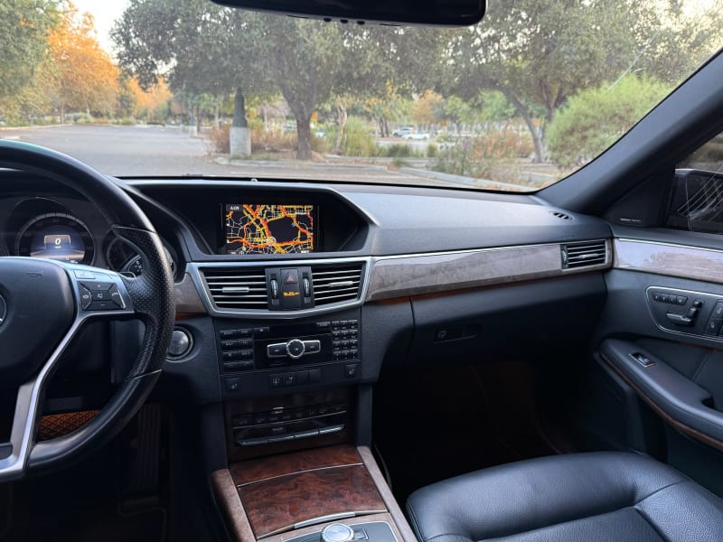 2013 MERCEDES-BENZ E-Class photo 13