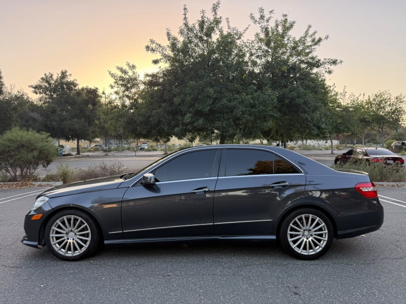 2013 MERCEDES-BENZ E-Class photo 8
