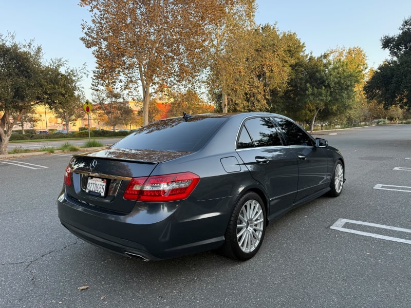 2013 MERCEDES-BENZ E-Class photo 5