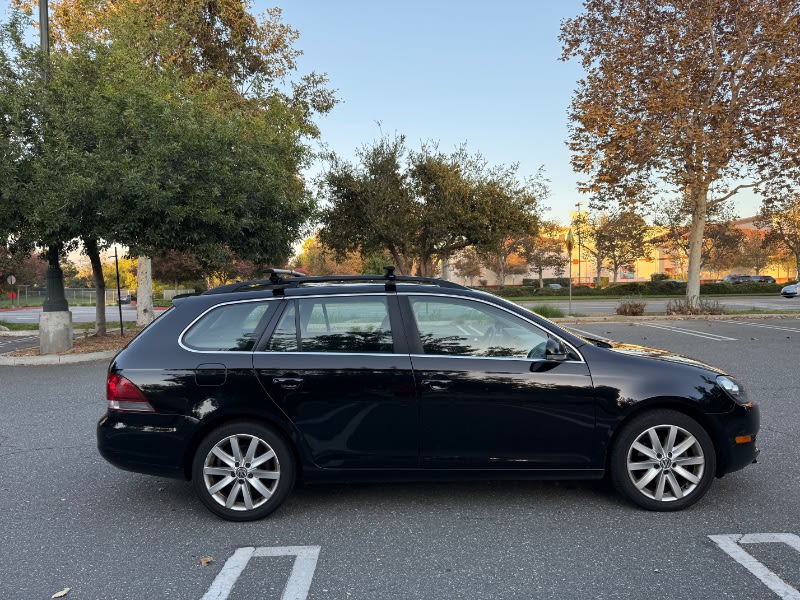 2013 VOLKSWAGEN Jetta SportWagen photo 4