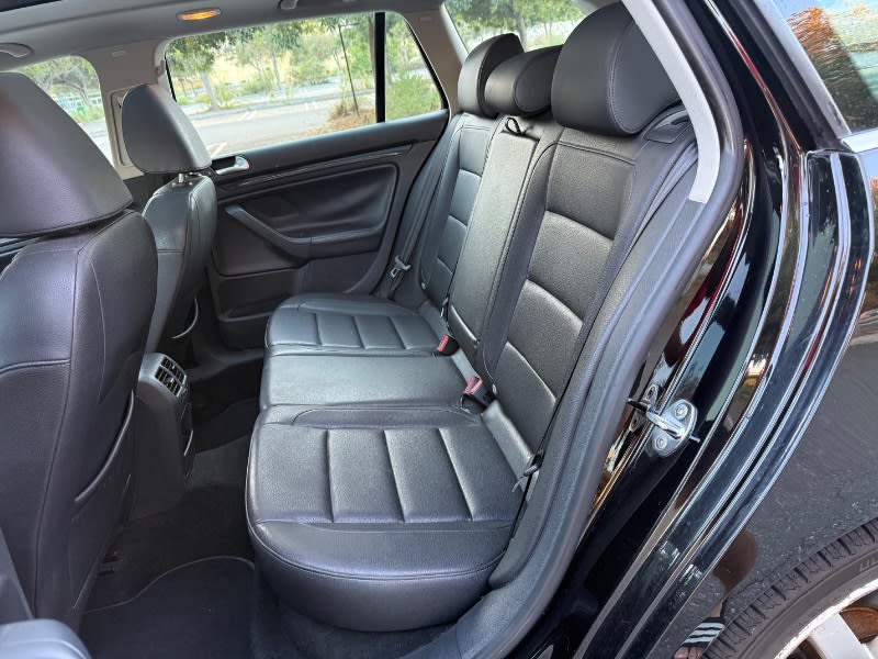 2013 VOLKSWAGEN Jetta SportWagen photo 10