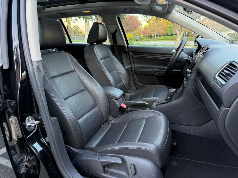 2013 VOLKSWAGEN Jetta SportWagen photo 11