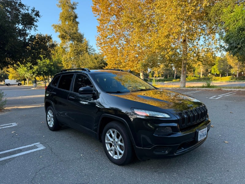 2015 JEEP Cherokee photo 3