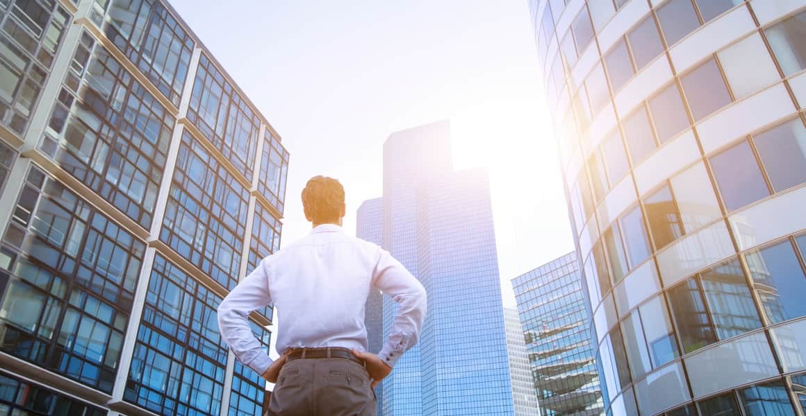 La dispense de préavis à l’initiative de l’employeur l’oblige à régler au salarié les RTT qui auraient été acquis durant cette période