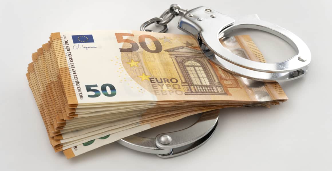 Loi relative à la lutte contre les fraudes sociales et fiscales : liste des mesures fiscales, sociales et juridiques