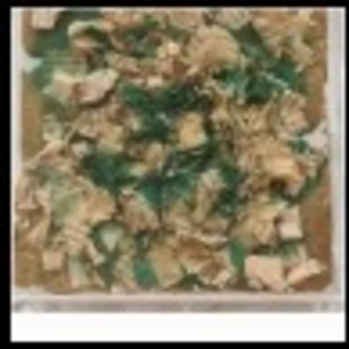 Fragmentos verdes y beige