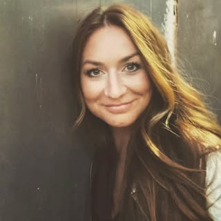 •Annie Petersen•