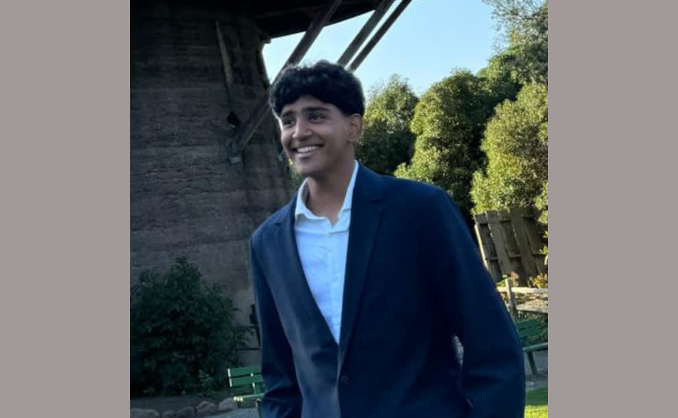 Aryan Yenni, Student