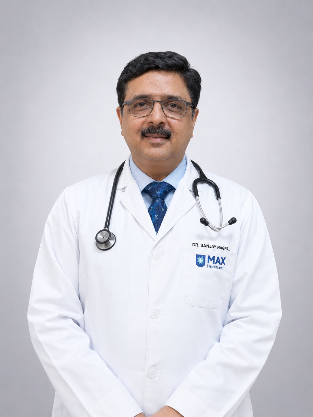 Dr. Dinesh Khullar 