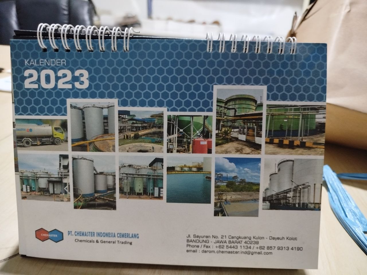 Kalender Meja