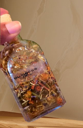 MILLIONAIRE Oil | 6 OZ-Prepared with 100% pure oils| Herbs| Money & Crystals....