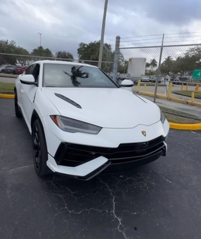Luxury Car 2
