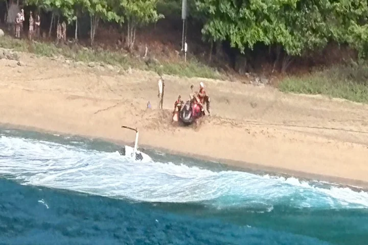 Helicopter crash off Hawaii leaves 3 dead, 2 injured, authorities say