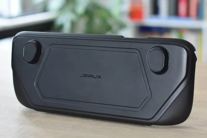 One of our favourite Steam Deck cases is 15% off in the Amazon Spring Sale