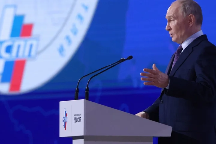 Kremlin denies Putin asked businessmen to fund war effort