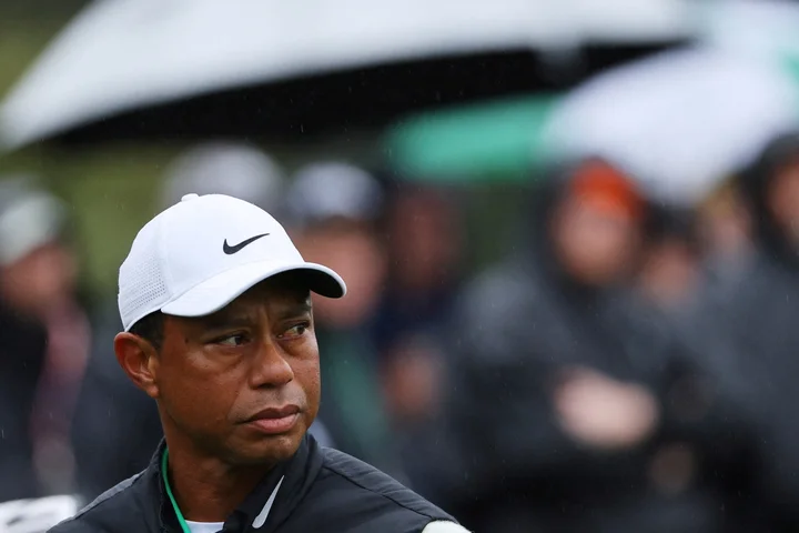Tiger Woods charged with DUI after rollover crash in Florida