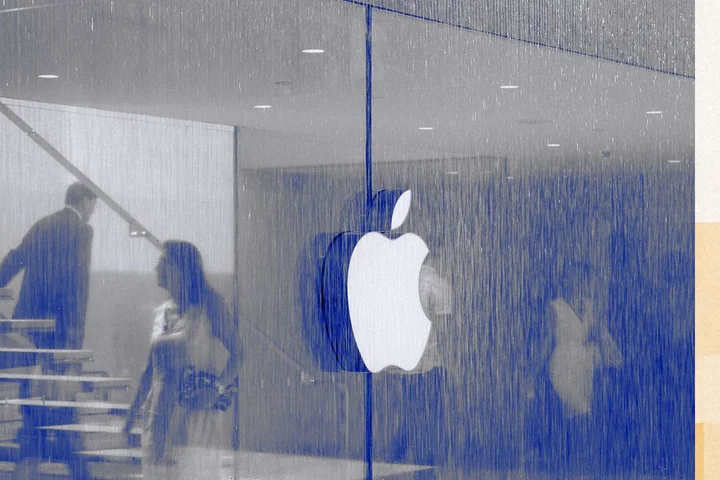 Apple Still Plans to Sell iPhones When It Turns 100