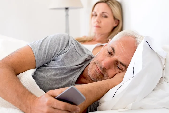 Most Americans are doing one nightly activity that's wrecking their sleep, expert says