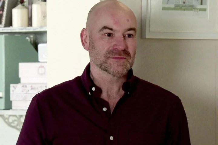 The scales fall from Tim’s eyes in Coronation Street as he demands answers from child sex abuser Trisha