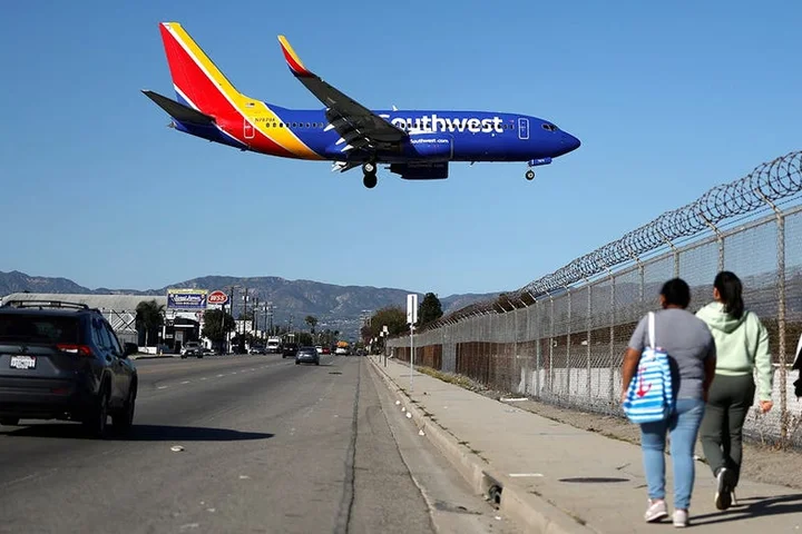 Southwest pilot aborts Hollywood Burbank landing because runway 'wasn't quite clear': report