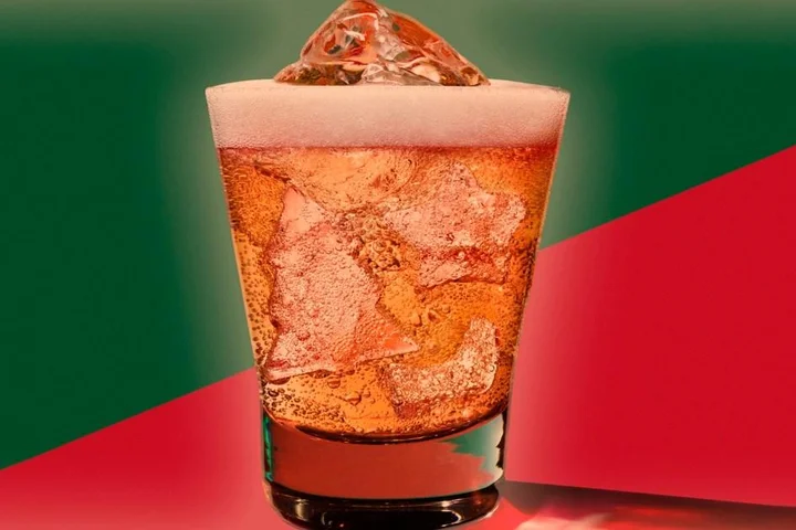 Do you really get more drink if you skip the ice?