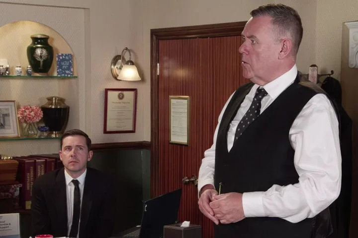 George in tears as he discovers Theo’s violence against Todd in early Coronation Street ITVX release