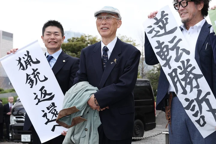 Top court backs Hokkaido hunter who lost gun license after shooting bear