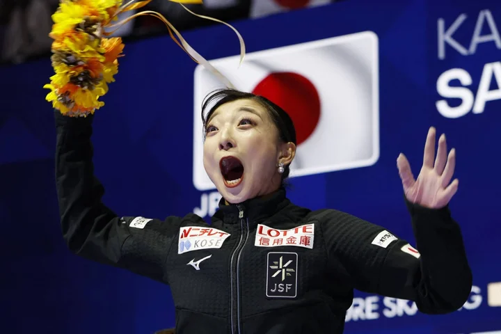 Kaori Sakamoto ends career with fourth world championship