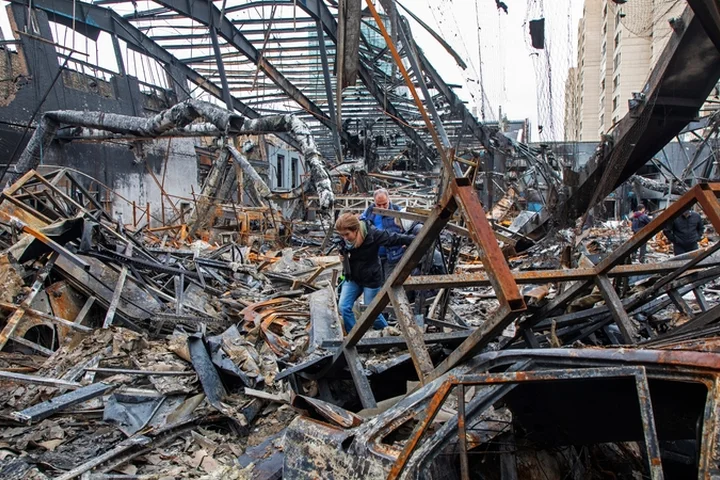 US plots ground attack despite diplomatic efforts