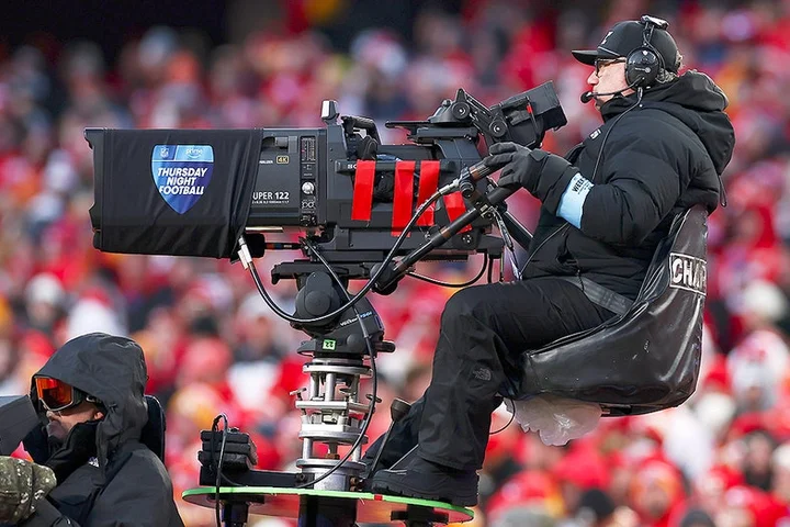 FCC review of sports broadcasting rules draws thousands of comments amid streaming backlash, chairman says