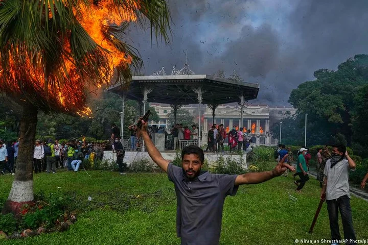 Ex-energy minister arrested in money laundering case