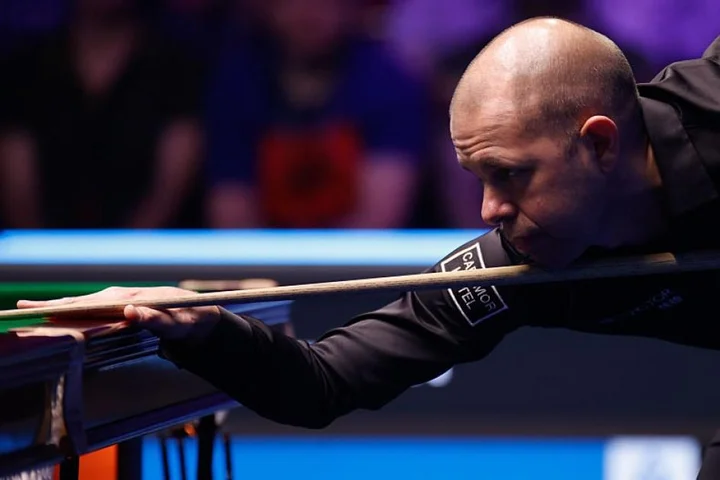 Barry Hawkins takes on ‘extreme’ Thepchaiya Un-Nooh with history on his side