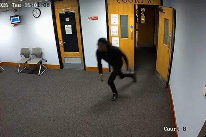 Manhunt underway for suspect who fled court moments after admitting drug charges