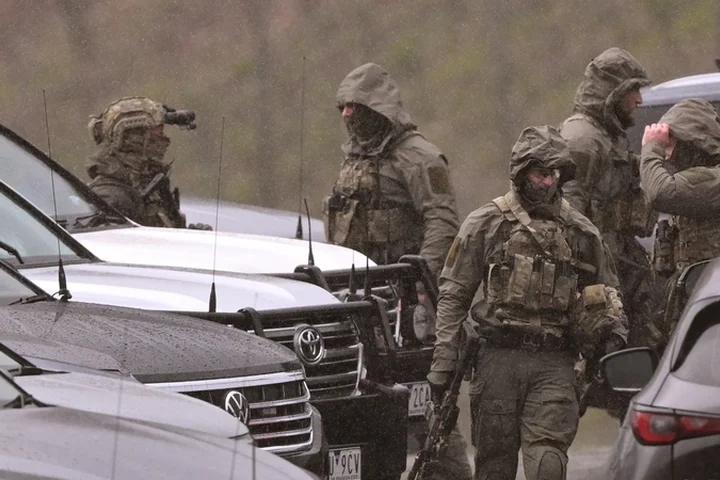 Australian police shoot dead fugitive at large for months