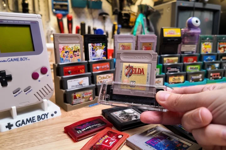 Can my favorite Game Boy gadget tell fake cartridges from real?
