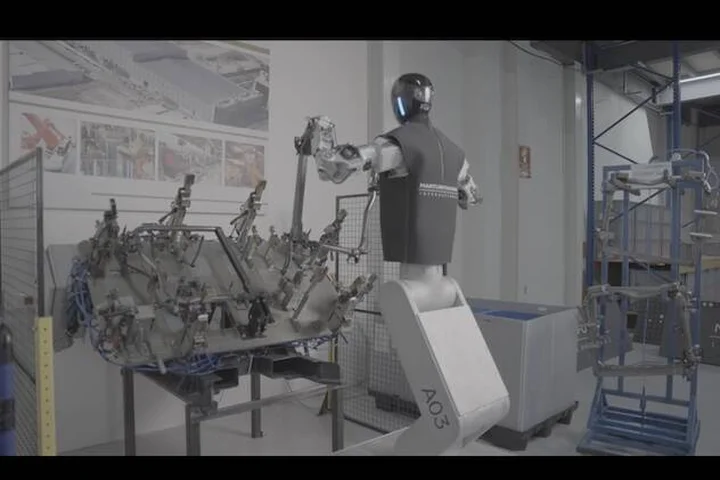 Humanoid robots one tiny step closer to exterminating autoworkers' jobs