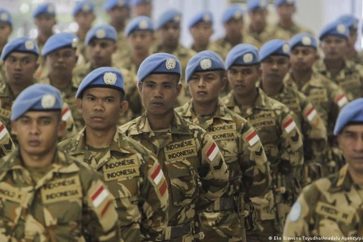Indonesia calls for UN meeting after peacekeeper deaths