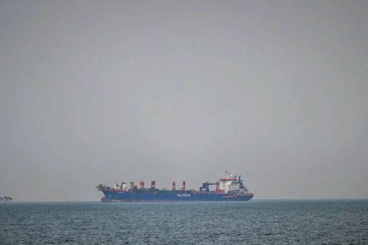 The Broken System That Keeps Shipping Crews Stranded in the Strait of Hormuz
