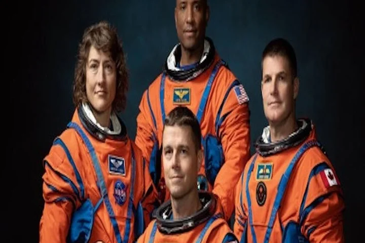 These 4 astronauts are about to make history on flight around the moon