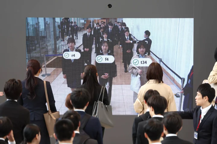 Japanese companies welcome new employees as fiscal year starts