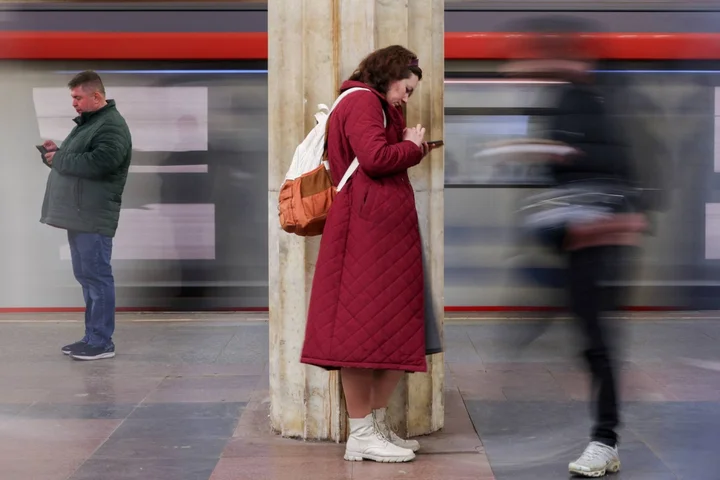 Russian women decry therapy plan to get them to have children