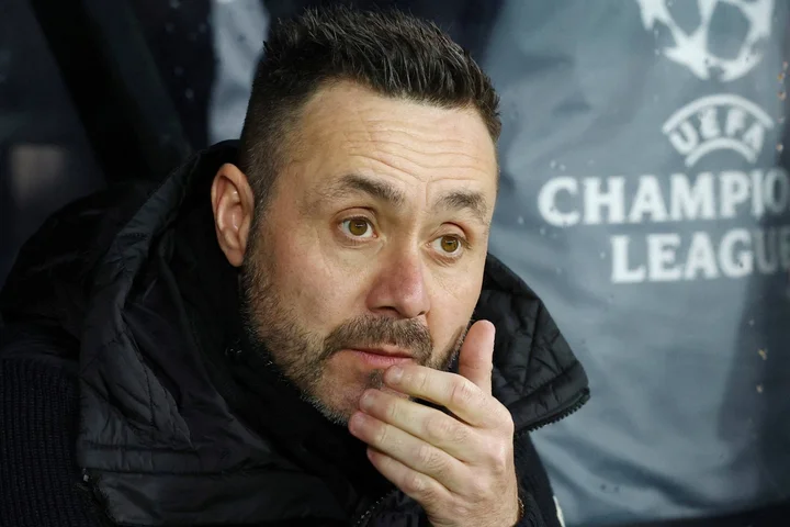 Battling Spurs appoint De Zerbi as manager